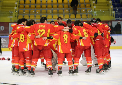 萨尼亚选择内马尔为自己最难对付的对手，廷贝尔选择梅西