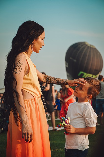 欧冠进球榜更新：莱万连续破门,